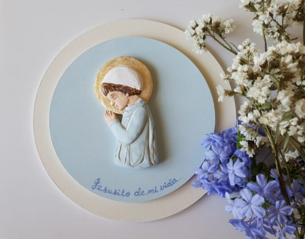 Niño Jesús azul pastel sencillo con aureola dorada al agua  e